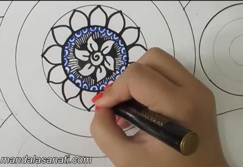 mandala boyama keçeli kalemle