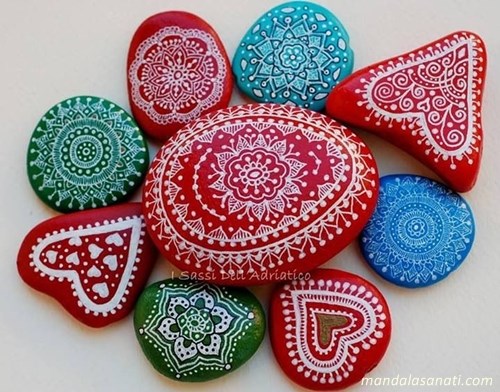 mandala taş boyama sanatı