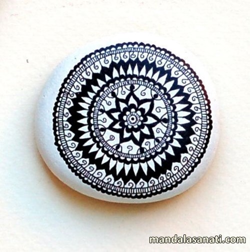 mandala taş boyama yapımı